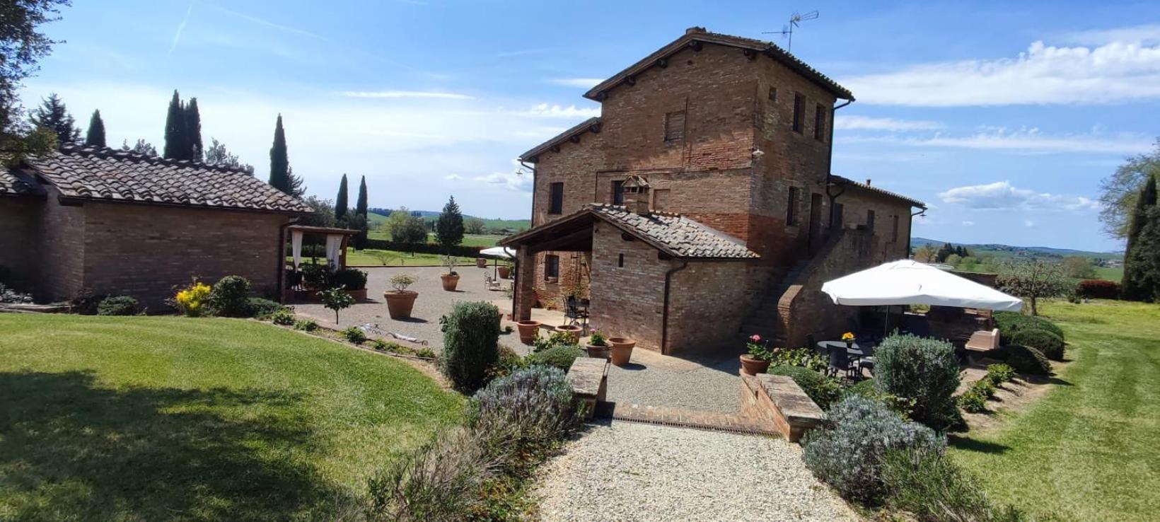 Agriturismo San Pierino モンテローニ・ダルビア エクステリア 写真