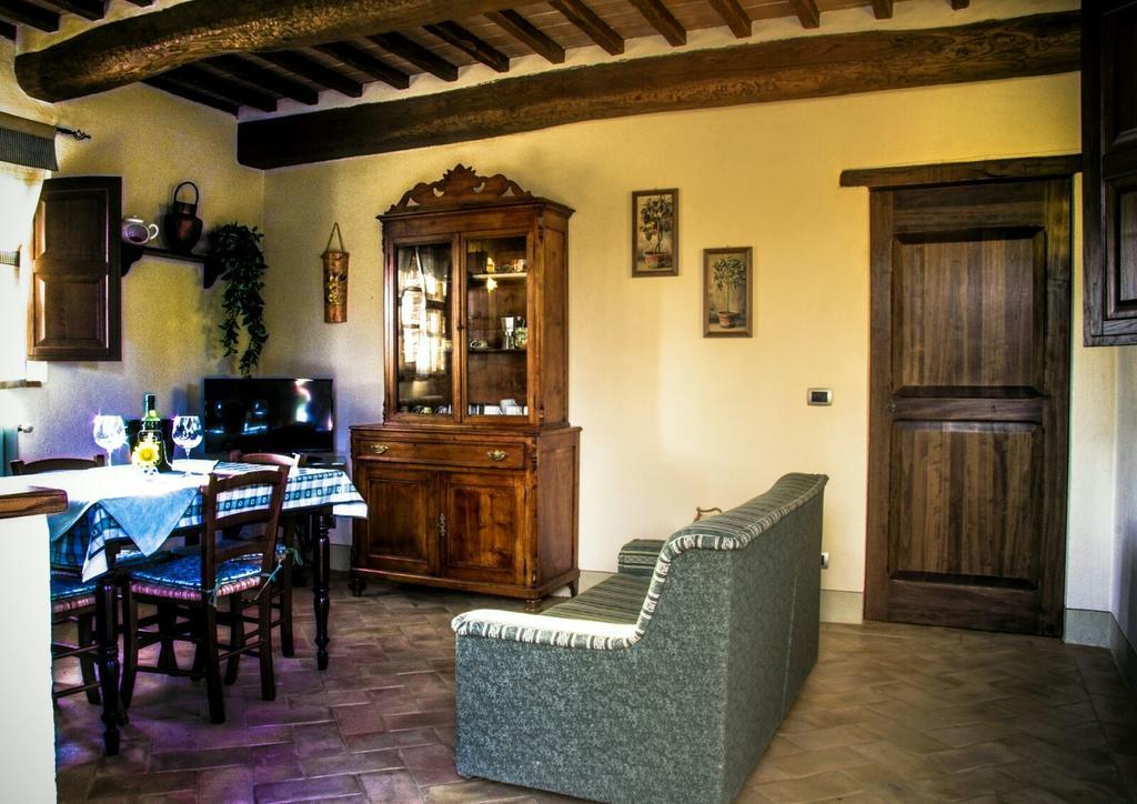 Agriturismo San Pierino モンテローニ・ダルビア エクステリア 写真