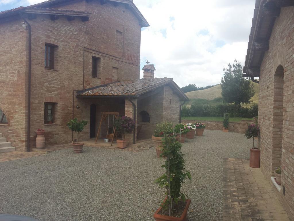 Agriturismo San Pierino モンテローニ・ダルビア エクステリア 写真