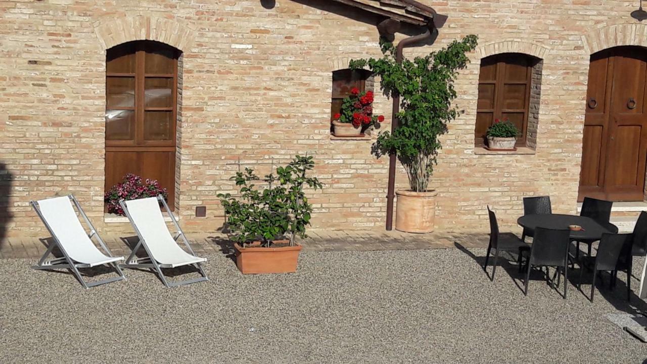 Agriturismo San Pierino モンテローニ・ダルビア エクステリア 写真